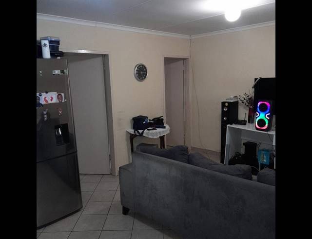 2 BEDROOM APARTMENT FOR SALE IN OLIEVENHOUTBOSCH